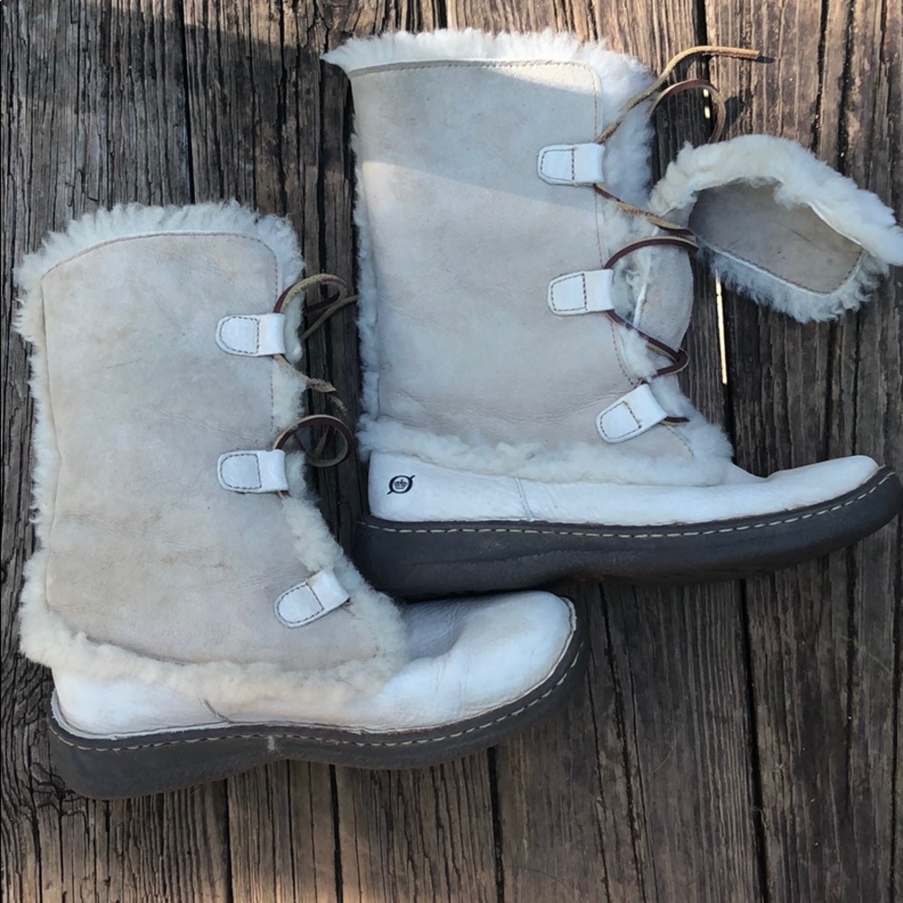 BORN leather and shearling boots size 9
